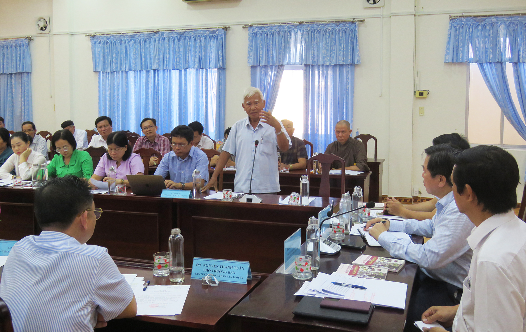 Promoting a strong sense of responsibility in contributing ideas to  amend Constitution