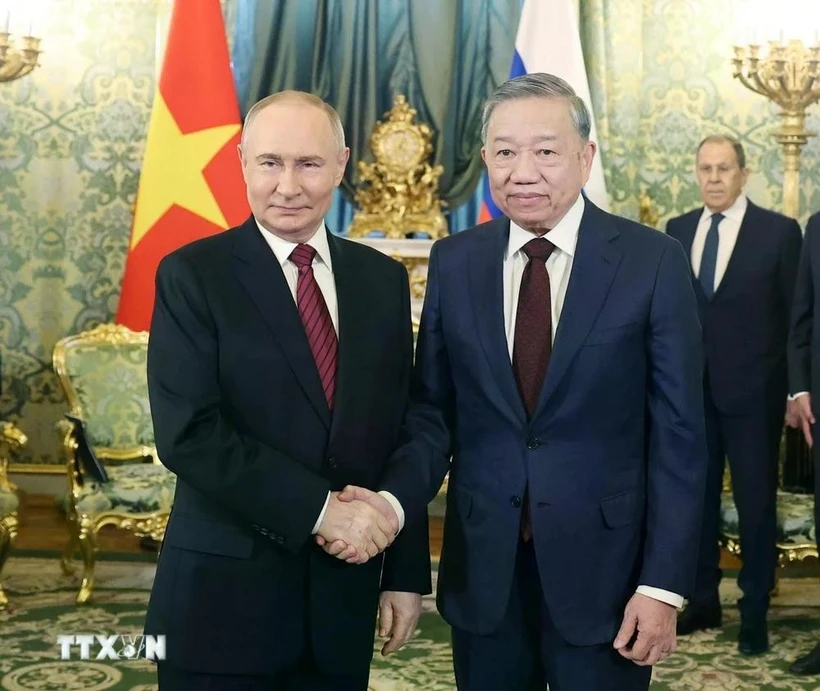 Vietnam, Russia issue joint statement on major orientations for comprehensive strategic partnership in new period