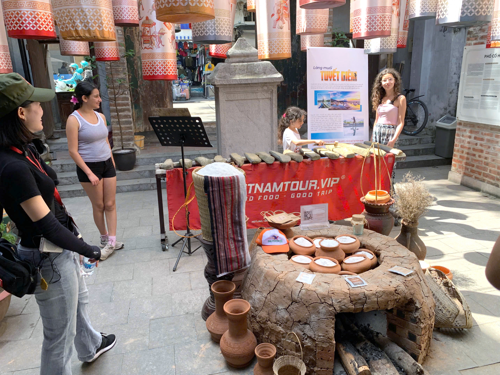 Tuyet Diem Salt: From Song Cau to the Old Quarter of Hanoi