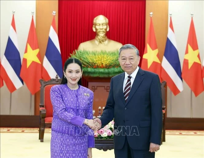 Vietnamese Party leader receives Thai Prime Minister