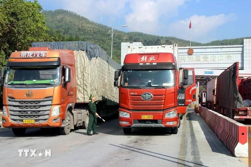Customs revenue from import-export activities rises 9.2% in five months