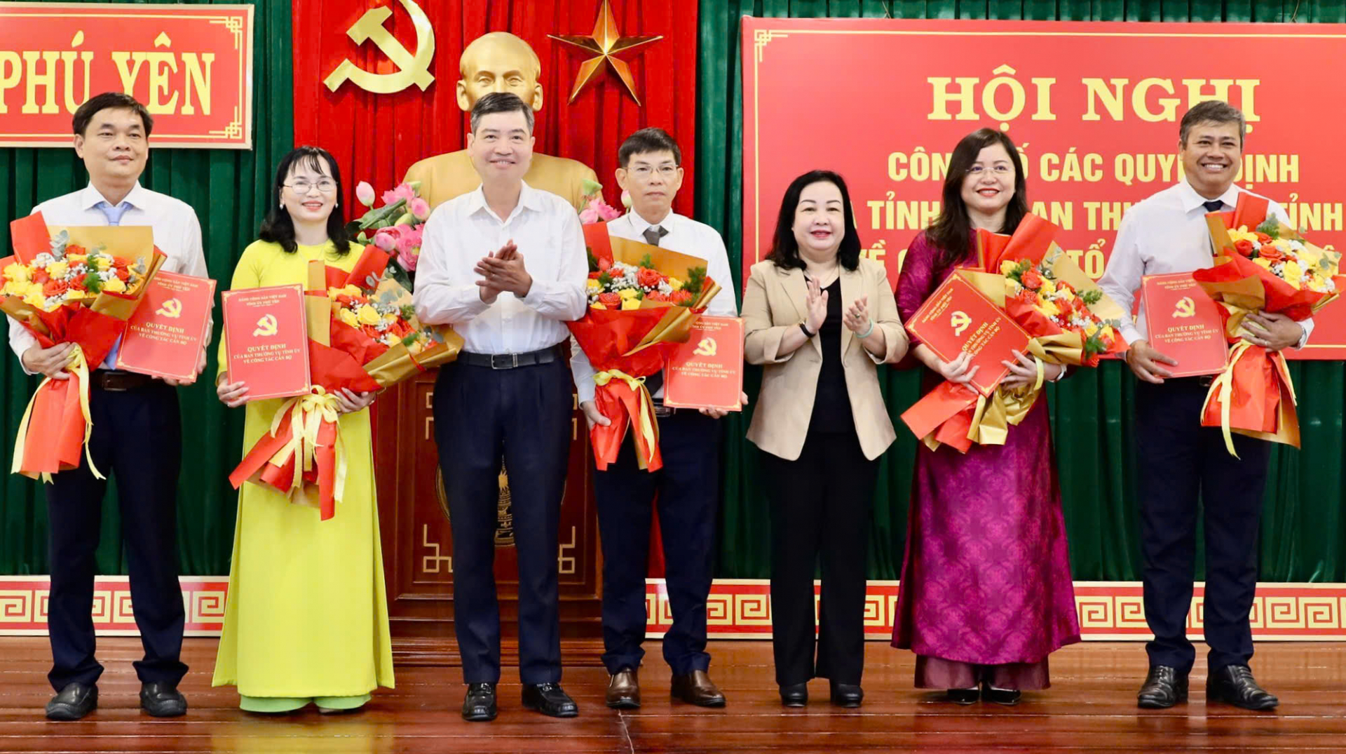 Announcement of the decision to establish Phu Yen newspaper